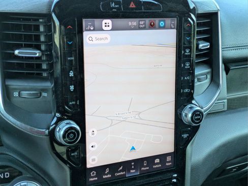 Used 2025 RAM 1500 Laramie AWD/4WD image 20