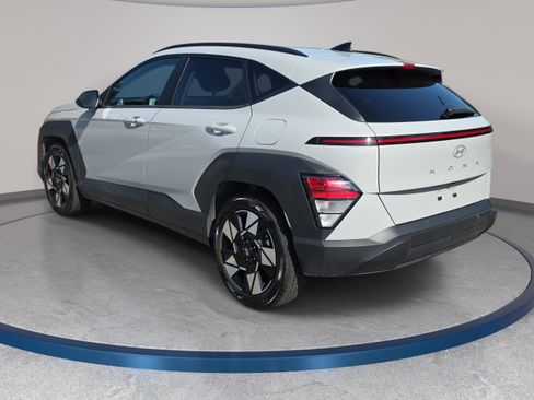 Used 2025 Hyundai Kona SEL FWD image 7