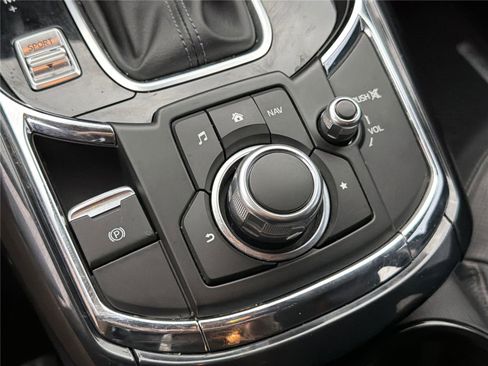 Used 2018 MAZDA CX-9 Touring w/ Touring Premium Package image 34