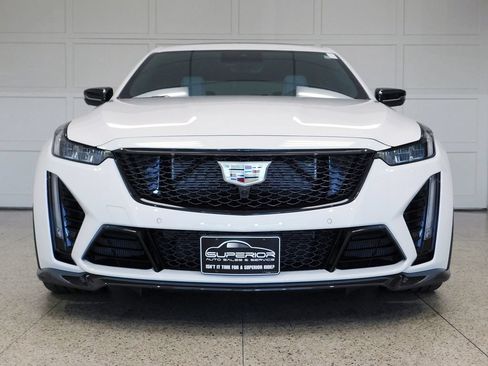 Used 2024 Cadillac CT5 V Blackwing w/ Carbon Fibre Package 2 RWD image 5