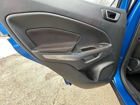 Used 2018 Ford EcoSport SE w/ SE Convenience Package image 28