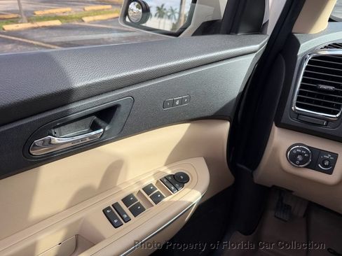 Used 2011 GMC Acadia SLT AWD/4WD image 59