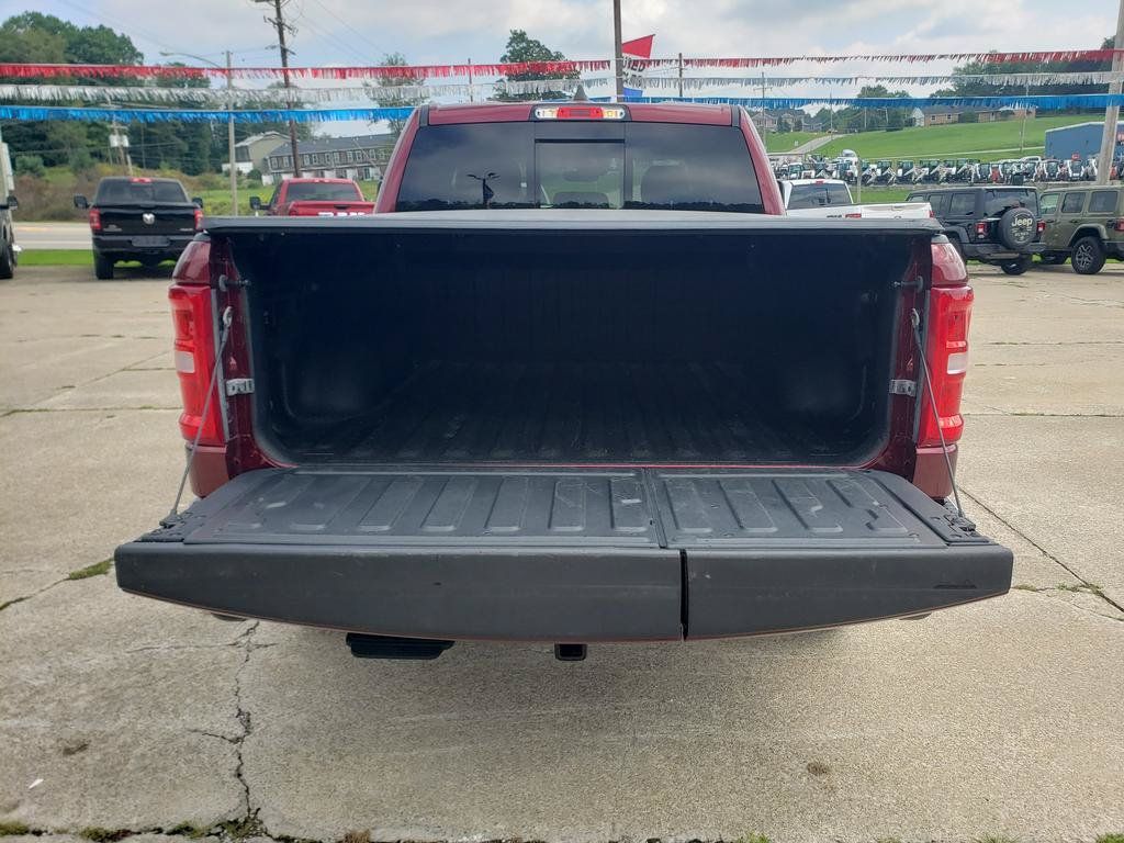 Used 2025 RAM 1500 Big Horn AWD/4WD image 9