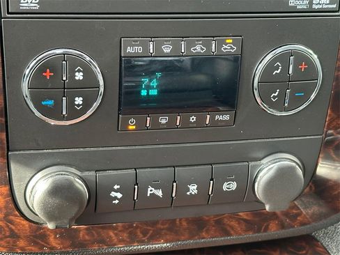 Used 2011 GMC Sierra 3500 Denali image 27