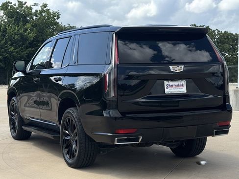 Used 2021 Cadillac Escalade Premium Luxury w/ Performance Package RWD image 4