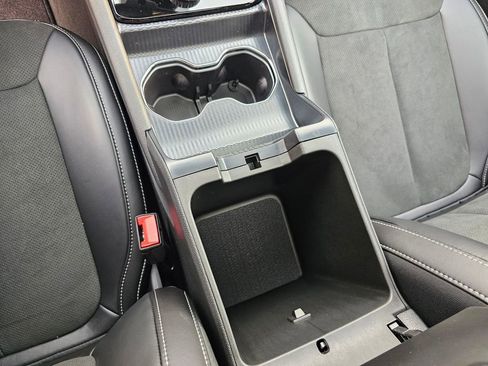 New 2025 Jeep Grand Cherokee Altitude image 24