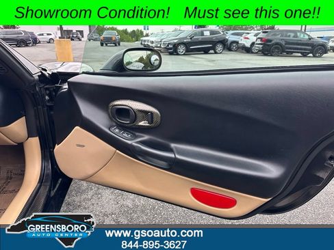 Used 2001 Chevrolet Corvette Convertible w/ Preferred Equipment Group1 RWD image 18