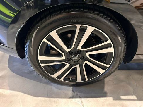 Used 2023 Land Rover Range Rover SE AWD/4WD image 12
