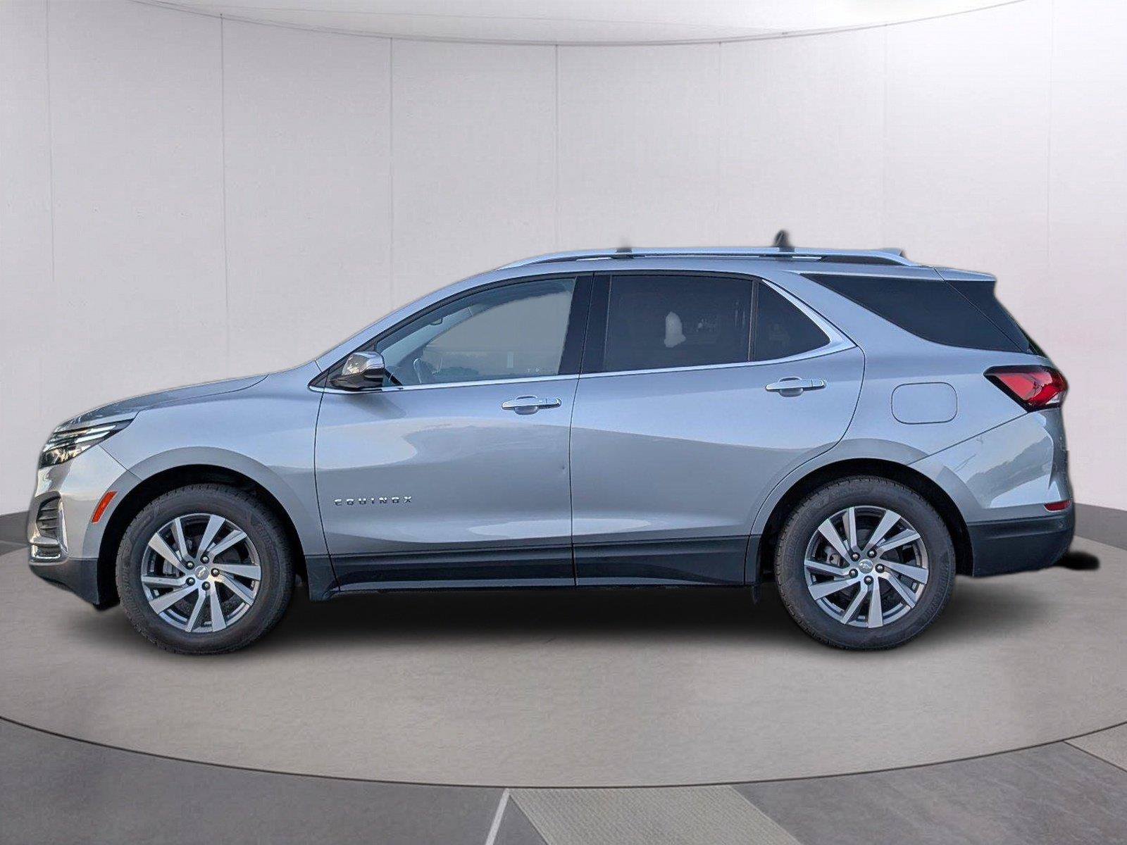 Used 2024 Chevrolet Equinox Premier AWD/4WD image 2