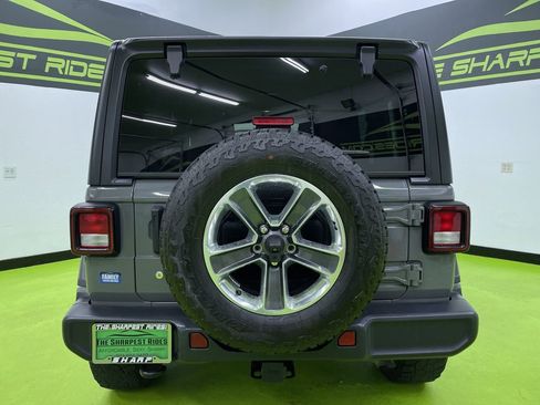 Used 2018 Jeep Wrangler Unlimited Sahara image 8