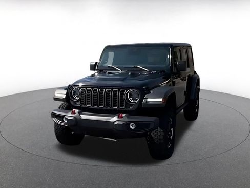 Used 2025 Jeep Wrangler Unlimited Rubicon AWD/4WD image 2