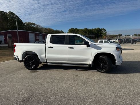 Used 2022 Chevrolet Silverado 1500 Custom image 9