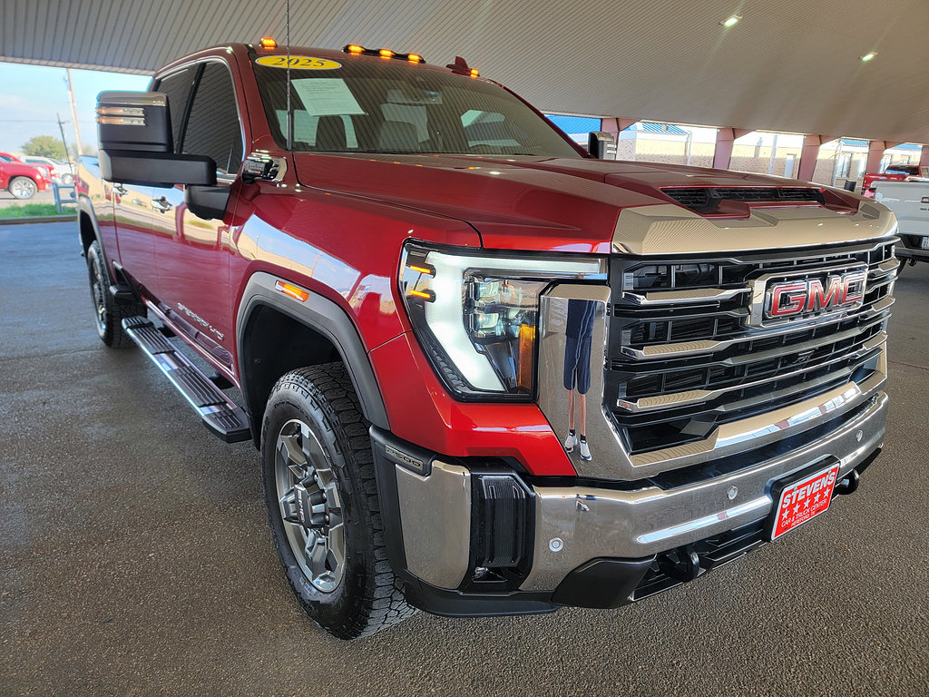 Used 2025 GMC Sierra 2500 SLT AWD/4WD image 4