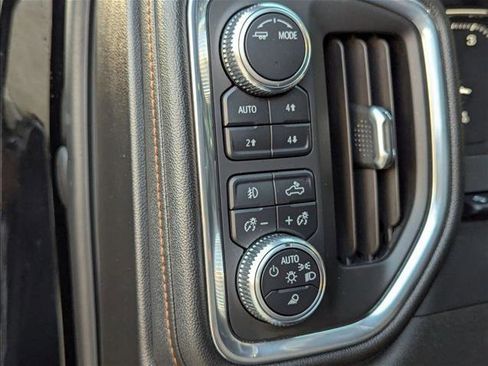 Used 2021 GMC Sierra 2500 AT4 w/ AT4 Premium Plus Package AWD/4WD image 13