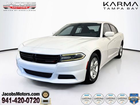 Used 2020 Dodge Charger SXT RWD image 1