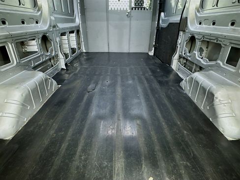 Used 2022 Ford Transit 350 Medium Roof RWD image 29