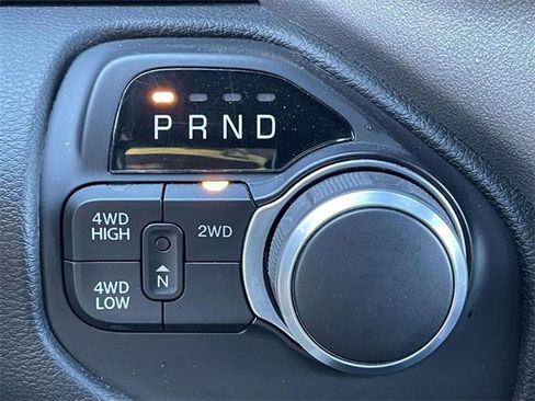 Used 2024 RAM 2500 Big Horn w/ Bed Utility Group image 32