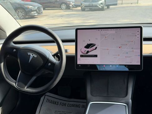 Used 2021 Tesla Model 3 Standard Range Plus RWD image 13