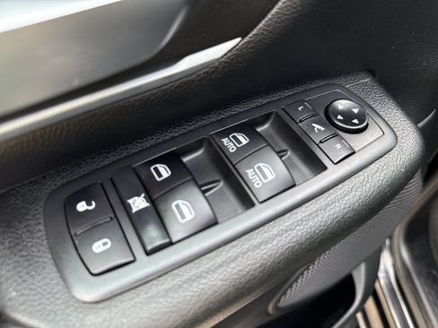 Used 2020 RAM 1500 Big Horn AWD/4WD image 13