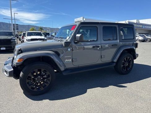 Used 2023 Jeep Wrangler Unlimited Sahara w/ Cold Weather Group image 4
