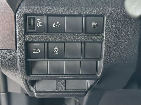 Used 2025 Toyota 4Runner SR5 AWD/4WD image 16