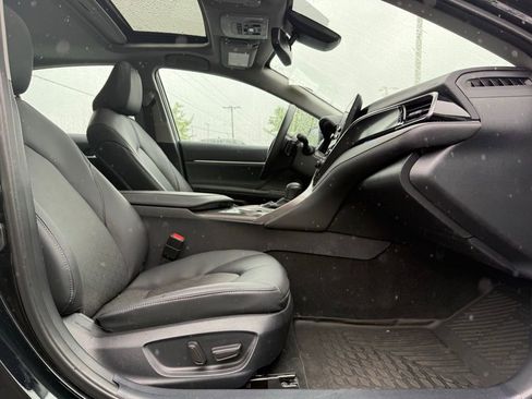 Used 2024 Toyota Camry XSE w/ Navigation Package FWD image 18