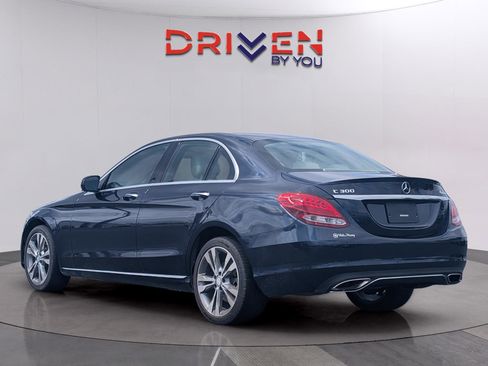 Used 2017 Mercedes-Benz C 300 4MATIC Sedan image 3