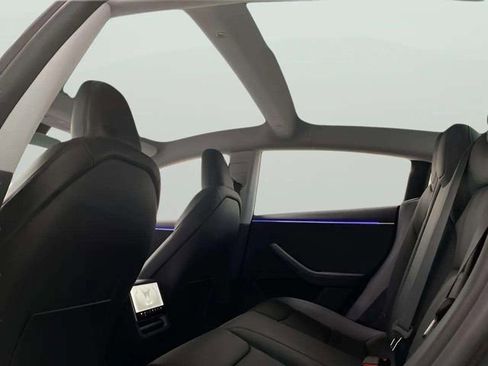 Used 2025 Tesla Model 3 Long Range image 34