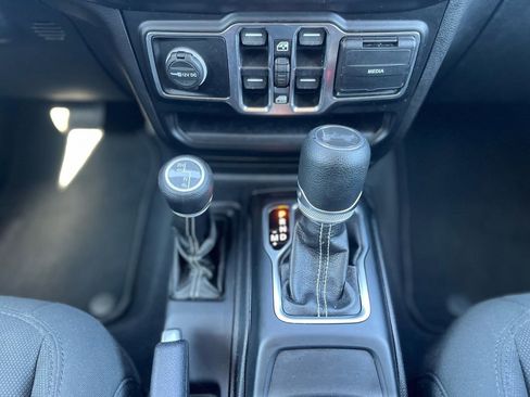 Used 2020 Jeep Wrangler Unlimited Sahara w/ Cold Weather Group image 18