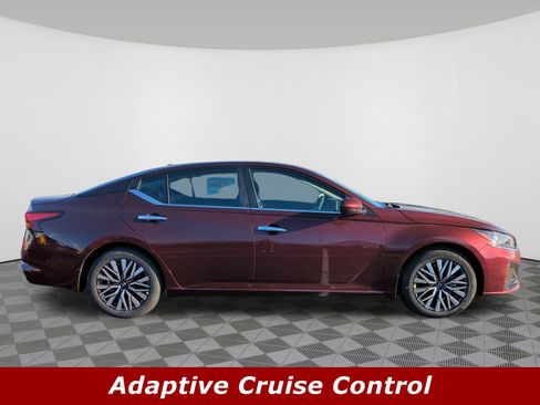 Certified 2025 Nissan Altima 2.5 SV w/ SV Premium Package image 2