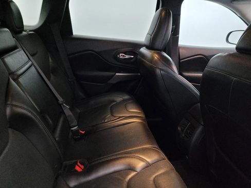 Used 2019 Jeep Cherokee Limited AWD/4WD image 19