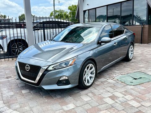 Used 2019 Nissan Altima 2.5 Platinum FWD image 5