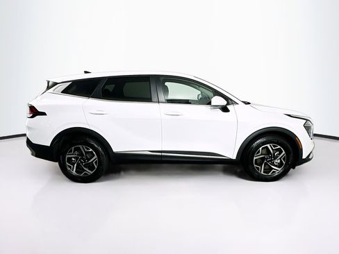 Used 2025 Kia Sportage LX FWD image 10