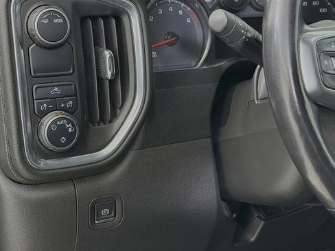 Used 2021 Chevrolet Silverado 1500 LT w/ Bed Protection Package image 12