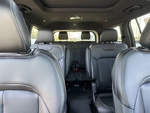 New 2025 Jeep Grand Cherokee L Limited w/ Trailer Tow Package image 32