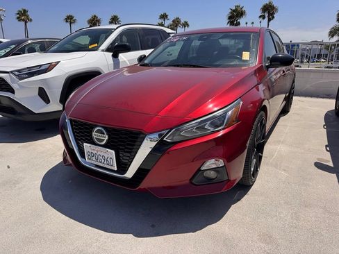 Used 2020 Nissan Altima 2.5 SR FWD image 3