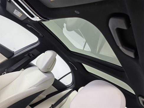 Certified 2025 Mercedes-Benz C 300 Sedan image 12