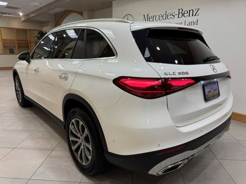 Certified 2024 Mercedes-Benz GLC 300 image 3
