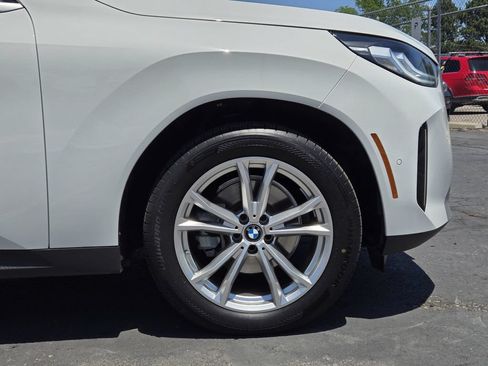 Used 2025 BMW X3 xDrive30i w/ Convenience Package AWD/4WD image 11