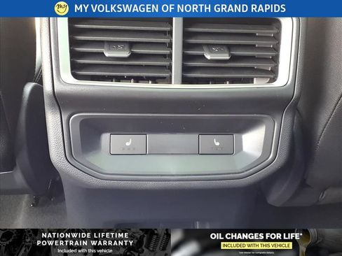 New 2026 Volkswagen Atlas Cross Sport SEL R-Line image 13