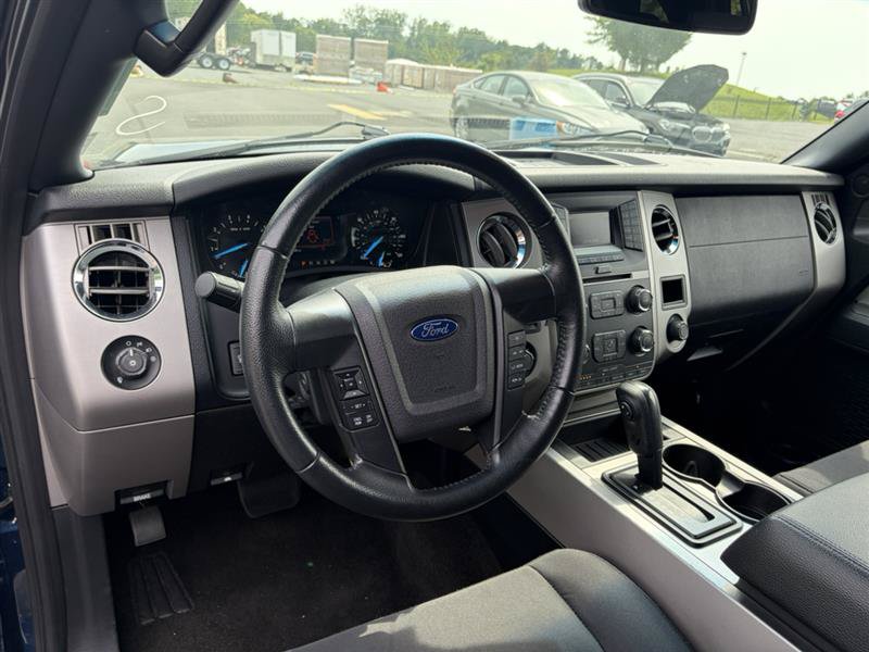 Used 2017 Ford Expedition XLT AWD/4WD image 11
