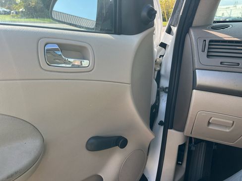 Used 2007 Chevrolet Cobalt LS w/ Enhanced Safety Package image 12