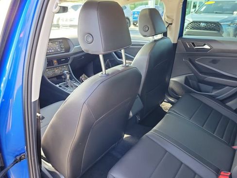 Certified 2024 Volkswagen Jetta SE w/ Panoramic Sunroof Package FWD image 10