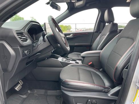 Used 2024 Ford Escape ST-Line w/ Tech Pack #1 AWD/4WD image 17