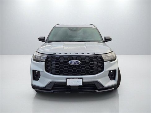 New 2026 Ford Explorer ST-Line image 2