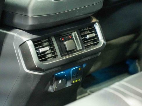 Used 2022 Ford F150 Lariat w/ Equipment Group 502A High image 24