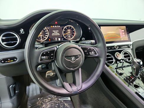 Used 2022 Bentley Continental GT image 21