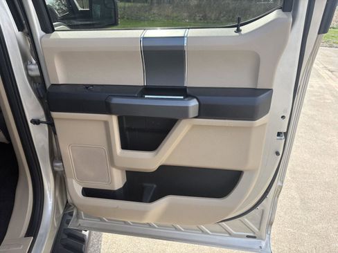 Used 2017 Ford F150 XLT w/ Equipment Group 302A Luxury AWD/4WD image 14