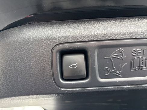 Used 2023 Ford Expedition Max Limited image 17