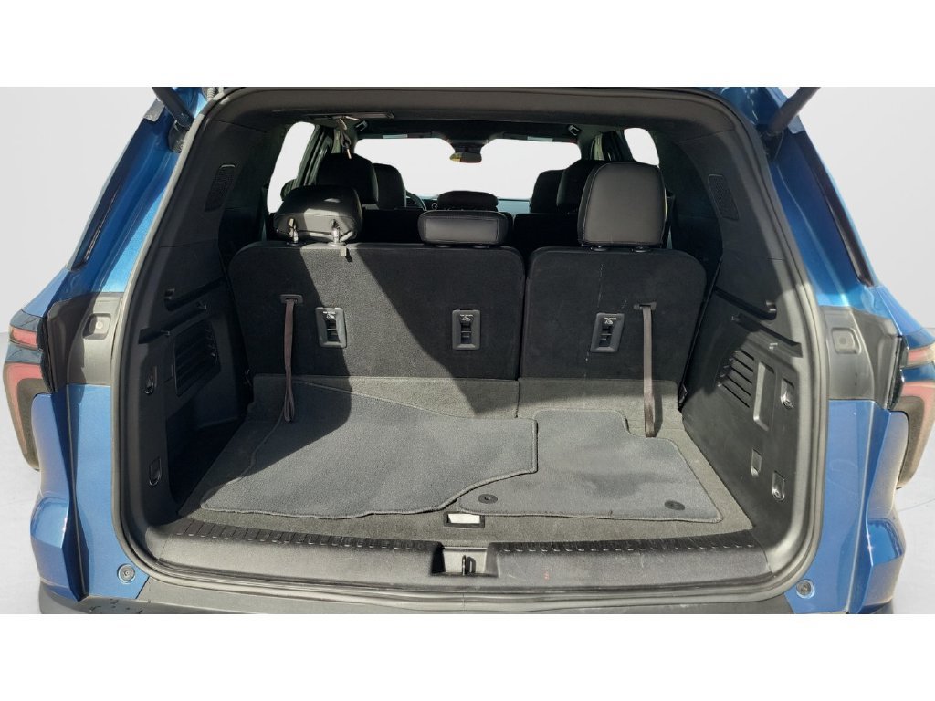 Used 2024 Chevrolet Traverse LS FWD image 10